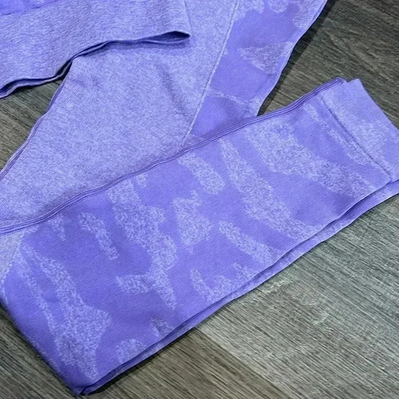 (15) NWOT  athletic set - Picture 3 of 3